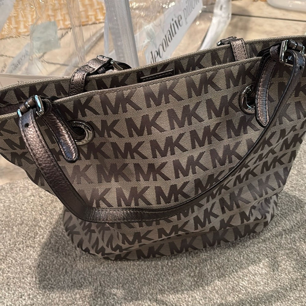 Michael Kors gray tote